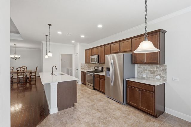677 Tenuta Lane, League City, TX 77573