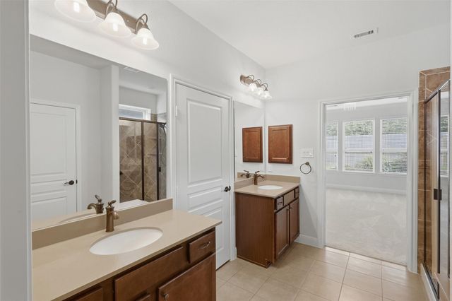 677 Tenuta Lane, League City, TX 77573