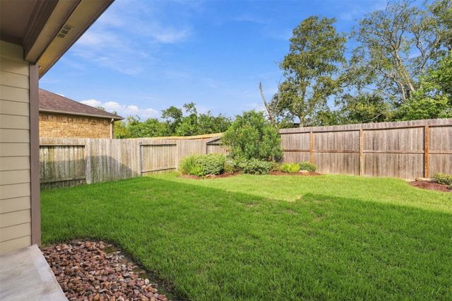 677 Tenuta Lane, League City, TX 77573