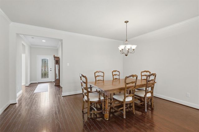 677 Tenuta Lane, League City, TX 77573