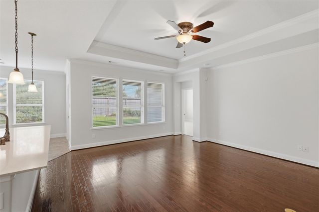 677 Tenuta Lane, League City, TX 77573