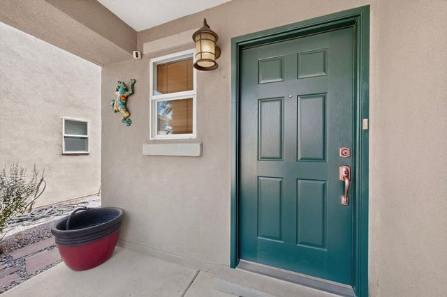 2928 Van Horne Way SW, Albuquerque, NM 87121