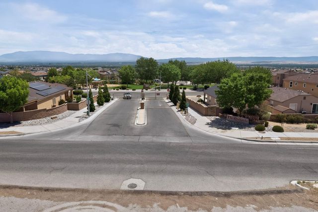 2928 Van Horne Way SW, Albuquerque, NM 87121