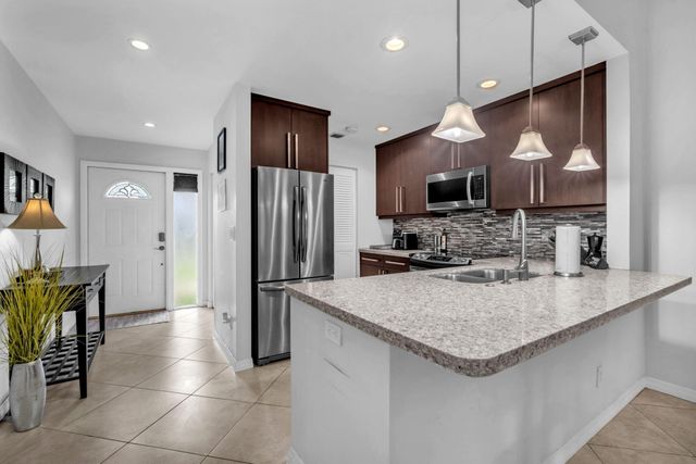 2347 N 37th Avenue, Hollywood, FL 33021