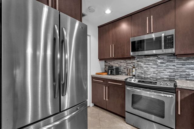 2347 N 37th Avenue, Hollywood, FL 33021