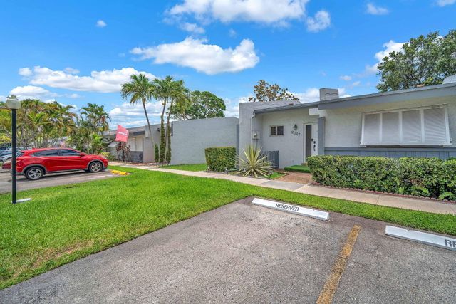 2347 N 37th Avenue, Hollywood, FL 33021