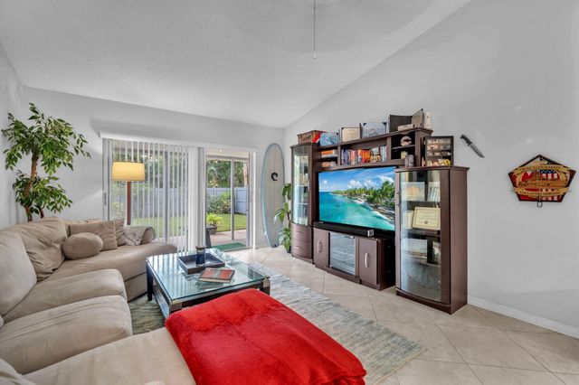 2347 N 37th Avenue, Hollywood, FL 33021