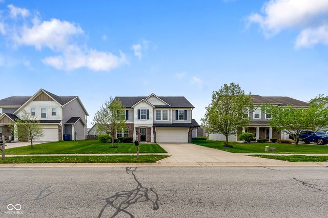 5571 W Woodhaven Drive, Mccordsville, IN 46055