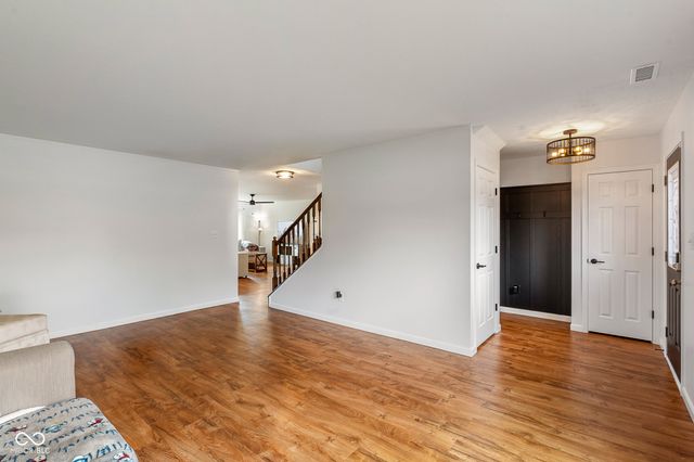 5571 W Woodhaven Drive, Mccordsville, IN 46055