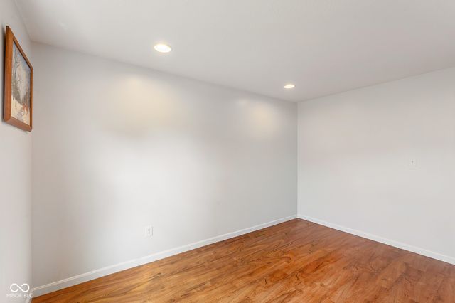 5571 W Woodhaven Drive, Mccordsville, IN 46055