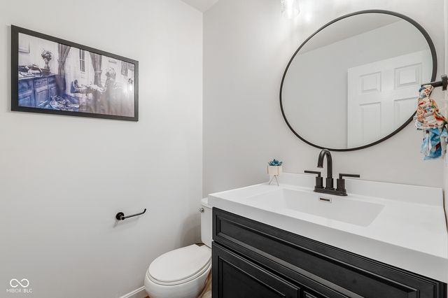 5571 W Woodhaven Drive, Mccordsville, IN 46055