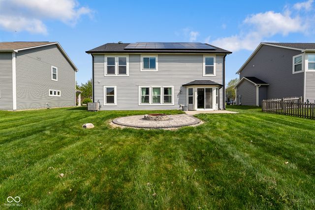 5571 W Woodhaven Drive, Mccordsville, IN 46055