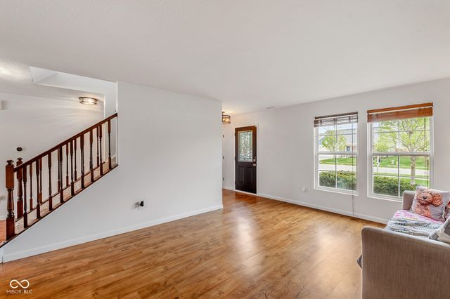 5571 W Woodhaven Drive, Mccordsville, IN 46055