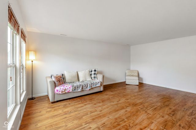 5571 W Woodhaven Drive, Mccordsville, IN 46055