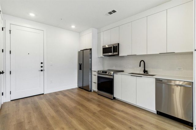 1701 Simond Ave 401, Austin, TX 78723