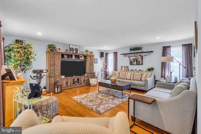 808 TAPPAN ST, Forked River, NJ 08731