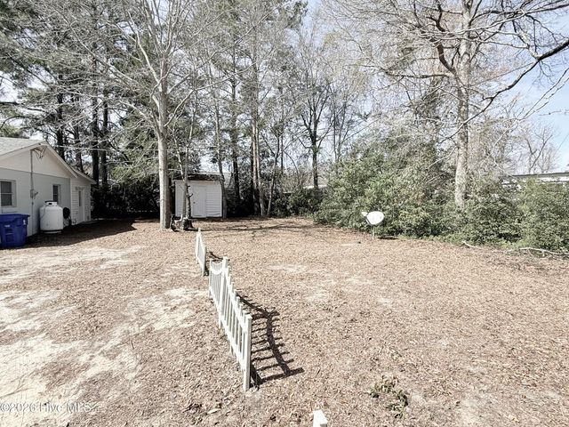 124 Bayshore Drive, Cape Carteret, NC 28584