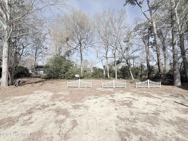 124 Bayshore Drive, Cape Carteret, NC 28584