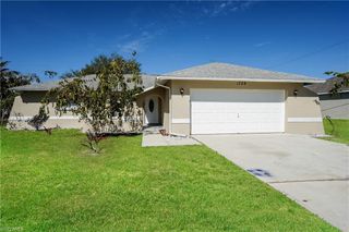 1724 SW 2nd PL, Cape Coral, FL 33991