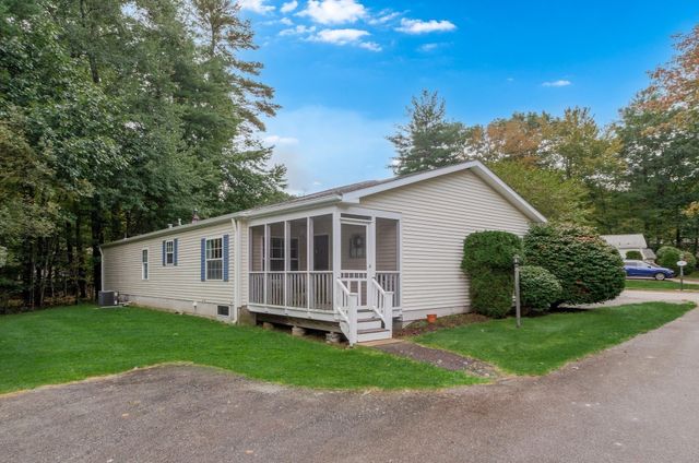 701 Oak Point Drive, Middleboro, MA 02346
