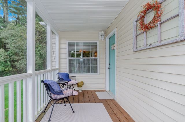 701 Oak Point Drive, Middleboro, MA 02346