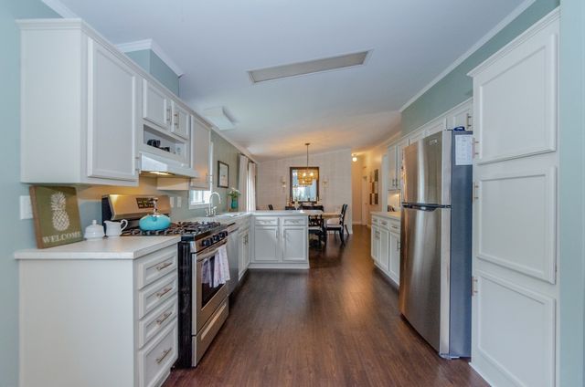 701 Oak Point Drive, Middleboro, MA 02346
