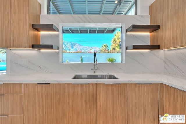 2653 N Kitty Hawk Drive, Palm Springs, CA 92262