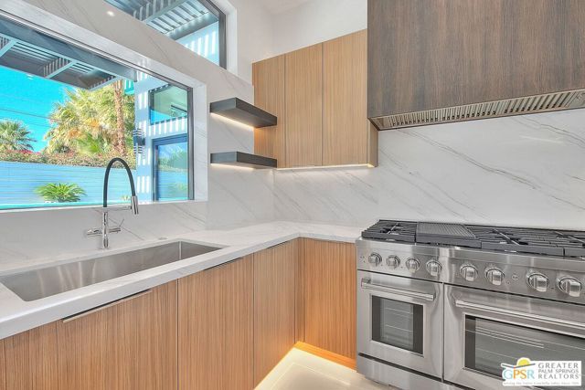 2653 N Kitty Hawk Drive, Palm Springs, CA 92262