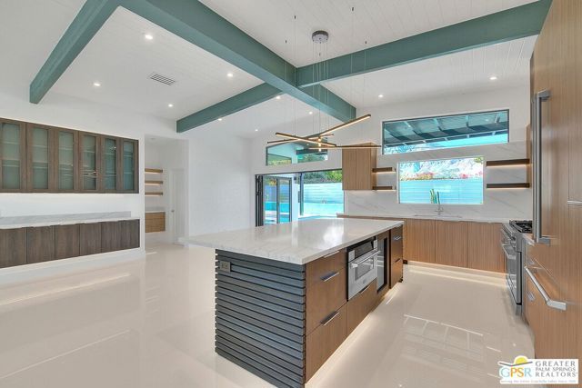 2653 N Kitty Hawk Drive, Palm Springs, CA 92262