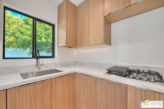 2653 N Kitty Hawk Drive, Palm Springs, CA 92262