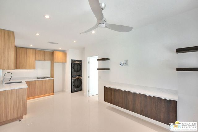 2653 N Kitty Hawk Drive, Palm Springs, CA 92262