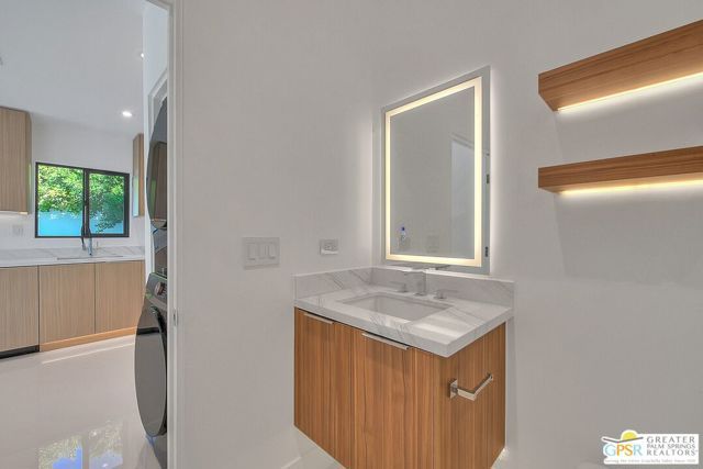 2653 N Kitty Hawk Drive, Palm Springs, CA 92262