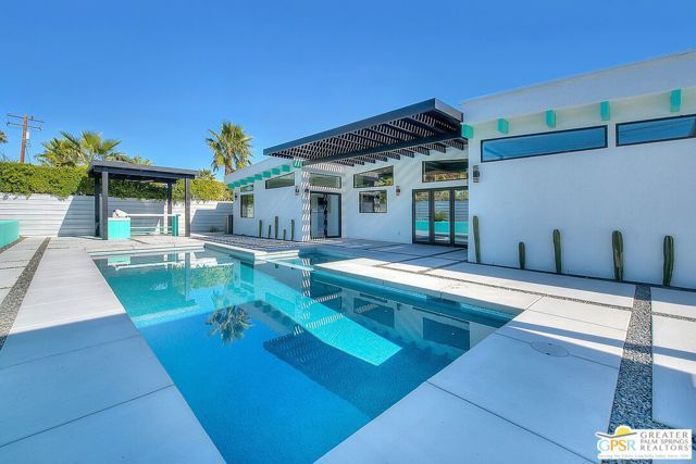 2653 N Kitty Hawk Drive, Palm Springs, CA 92262
