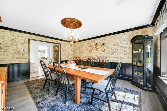 24 W Sunset Rd, Pequannock Twp., NJ 07444