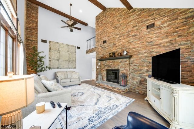 24 W Sunset Rd, Pequannock Twp., NJ 07444