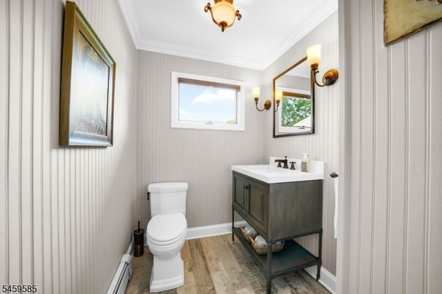 24 W Sunset Rd, Pequannock Twp., NJ 07444