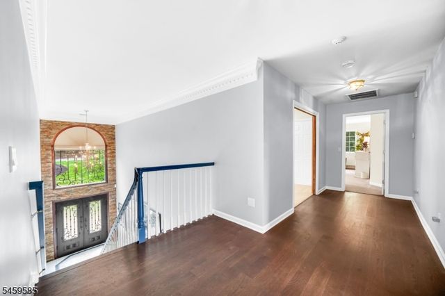 24 W Sunset Rd, Pequannock Twp., NJ 07444