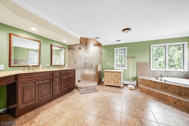 24 W Sunset Rd, Pequannock Twp., NJ 07444
