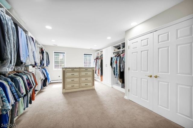 24 W Sunset Rd, Pequannock Twp., NJ 07444