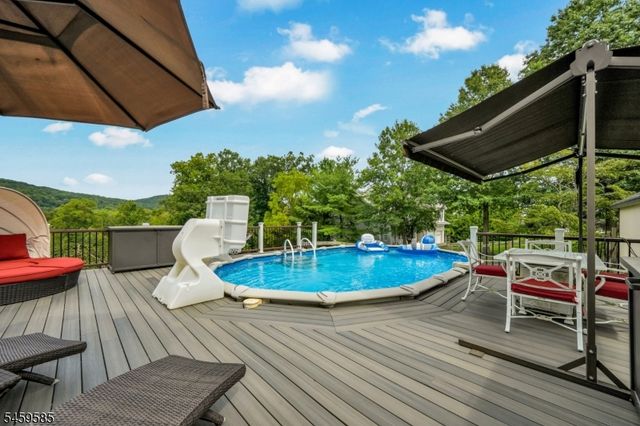 24 W Sunset Rd, Pequannock Twp., NJ 07444