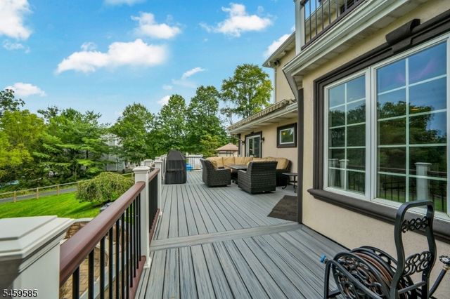 24 W Sunset Rd, Pequannock Twp., NJ 07444