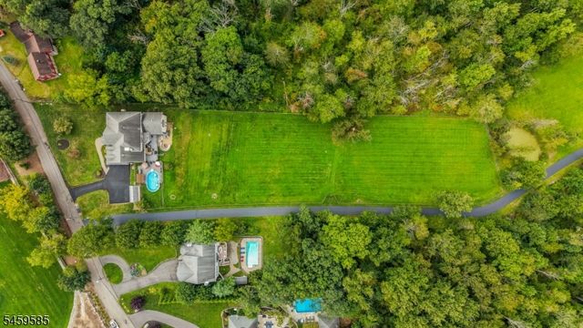 24 W Sunset Rd, Pequannock Twp., NJ 07444