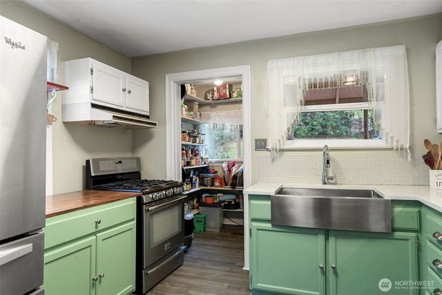 327 N Marion Avenue, Bremerton, WA 98312