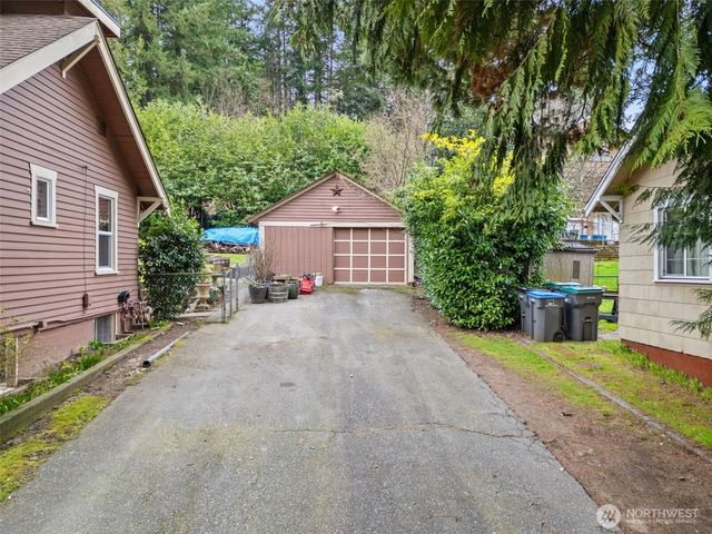 327 N Marion Avenue, Bremerton, WA 98312