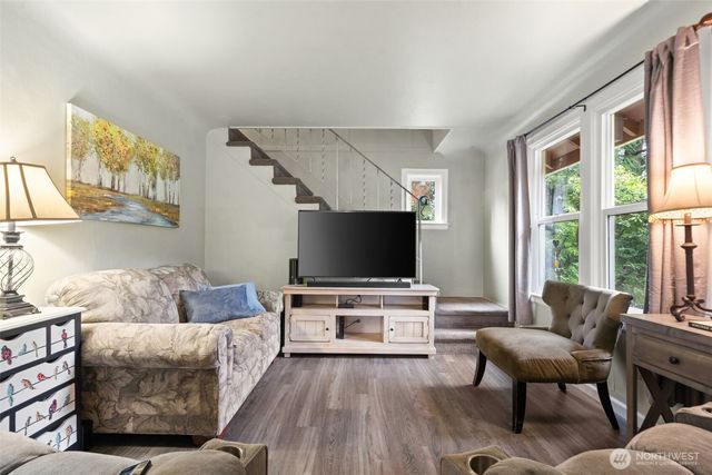 327 N Marion Avenue, Bremerton, WA 98312