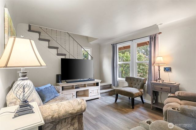 327 N Marion Avenue, Bremerton, WA 98312