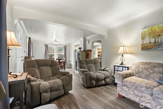 327 N Marion Avenue, Bremerton, WA 98312