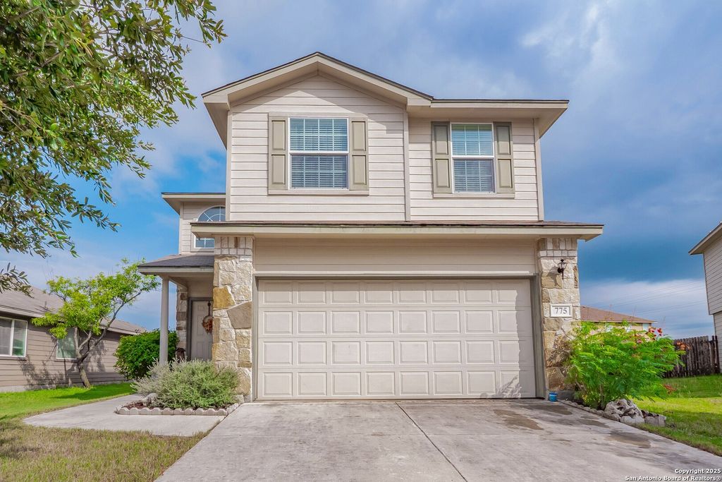 775 Guna Dr, New Braunfels, TX 78130