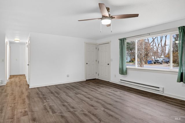 211 Jasper Ave, Middleton, ID 83644