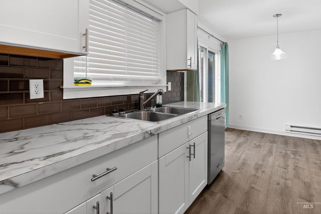 211 Jasper Ave, Middleton, ID 83644